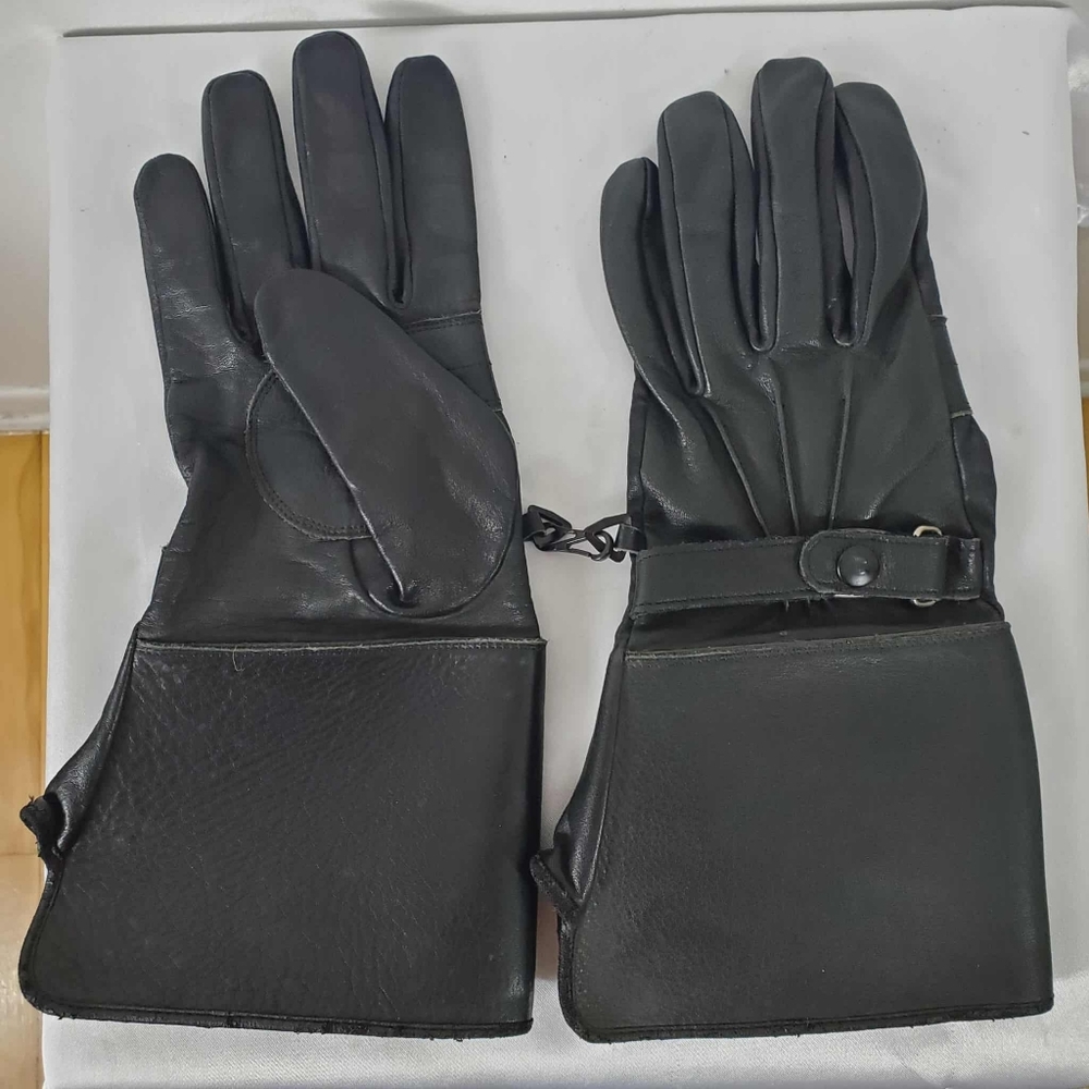 Vintage Custom Chrome Cuffed Black Leather Motorcycle Riding Gloves, size M9